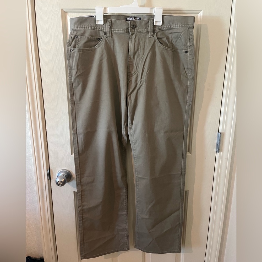 Kirkland Signature Men's Pants - Olive Green - Picture 3 of 4
